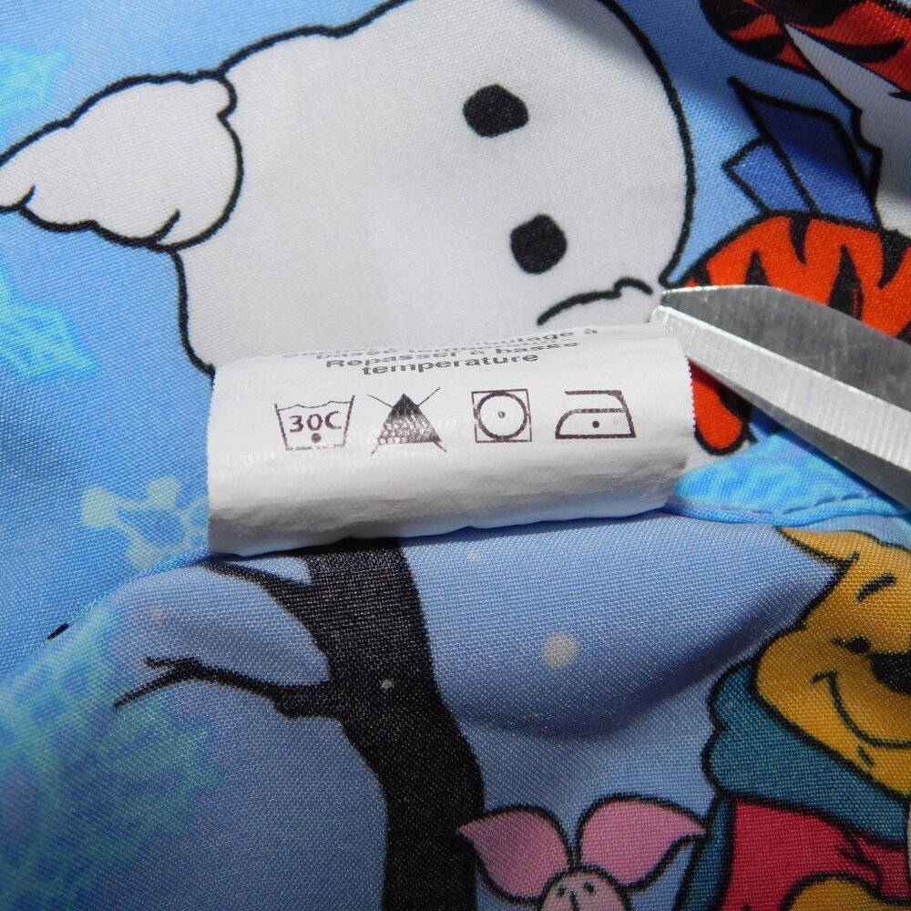 Disney Winnie the Pooh & Friends Winter blue Theme Snowman Scrub Top Womens 2XL - Picture 5 of 10